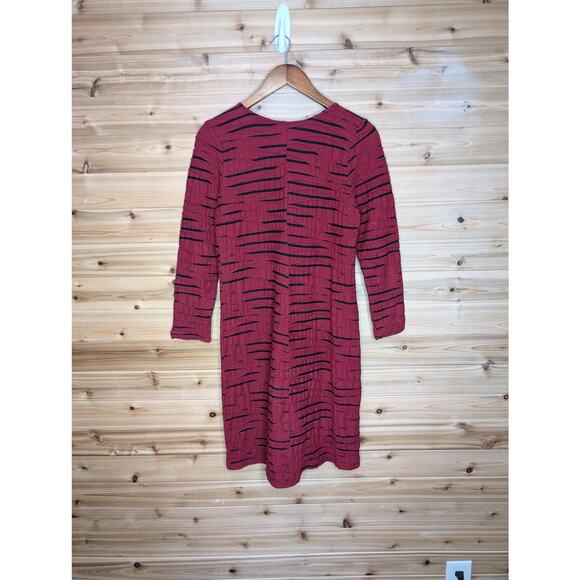 Habitat Dress Womens Small Red Black Textured Knit Knee Length - Picture 4 of 11